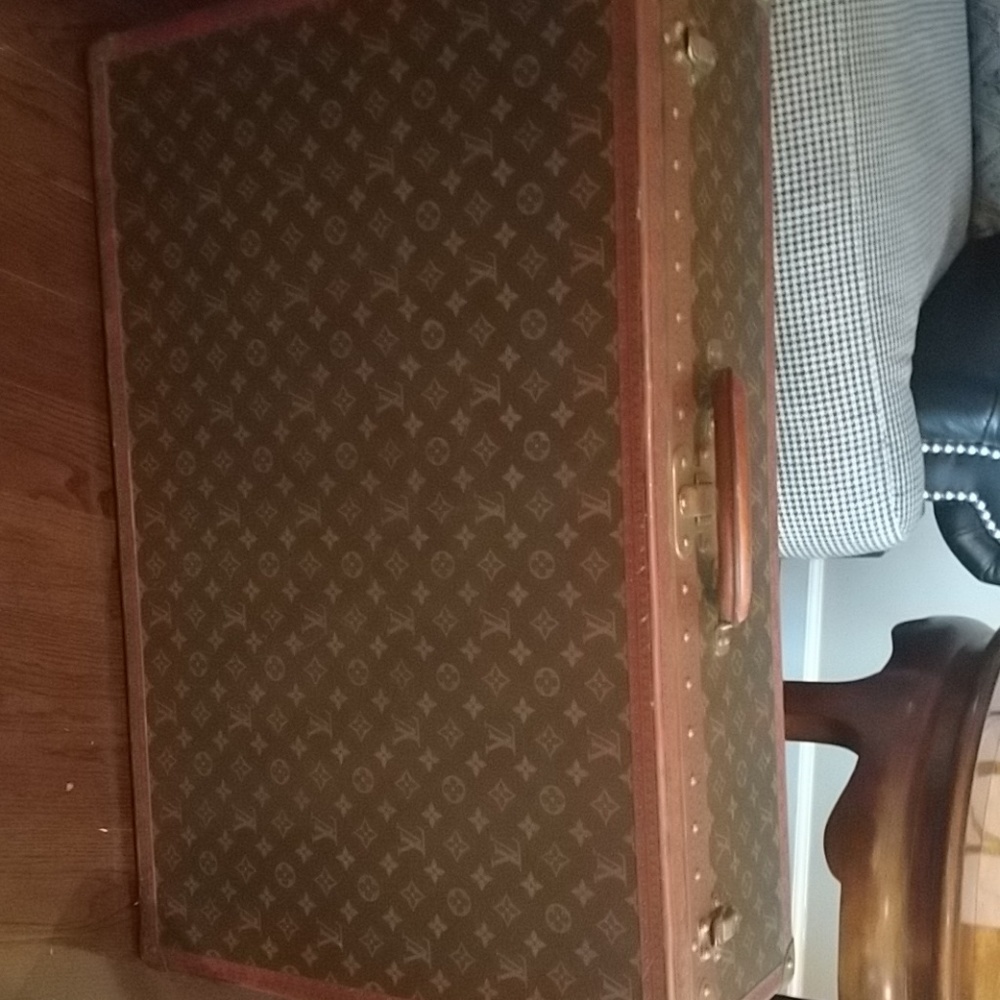 LV trunk/Luggage
